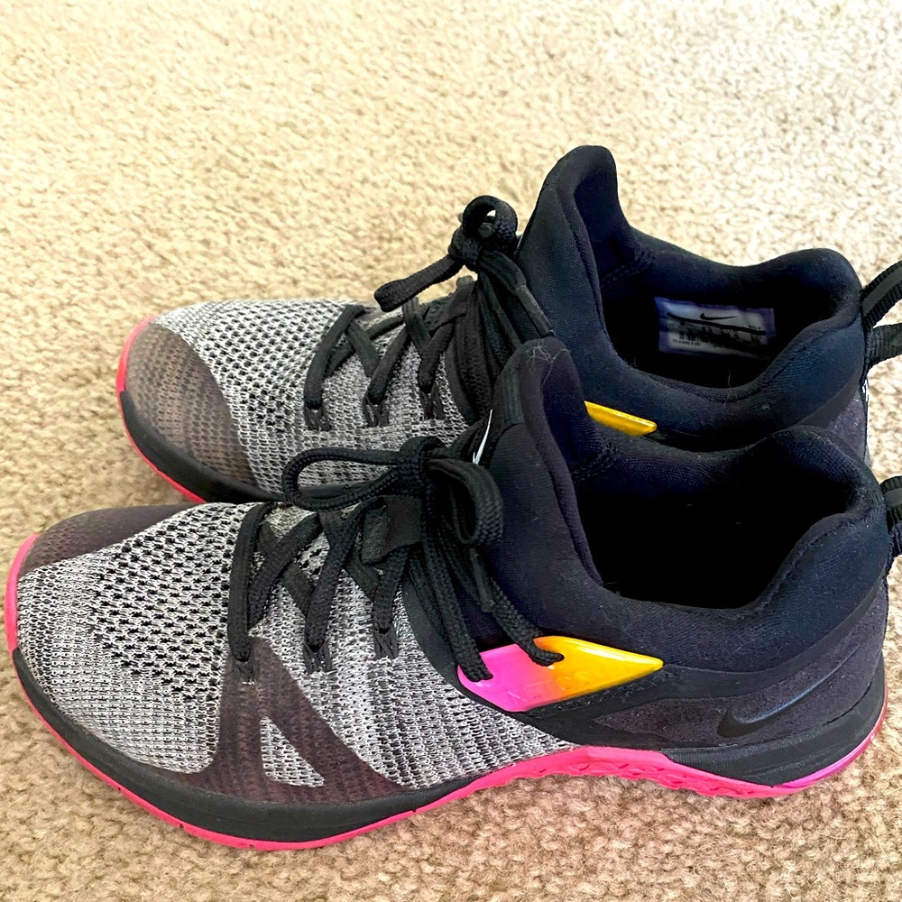 Nike Shoes | Nike Metcon | Black/Pink